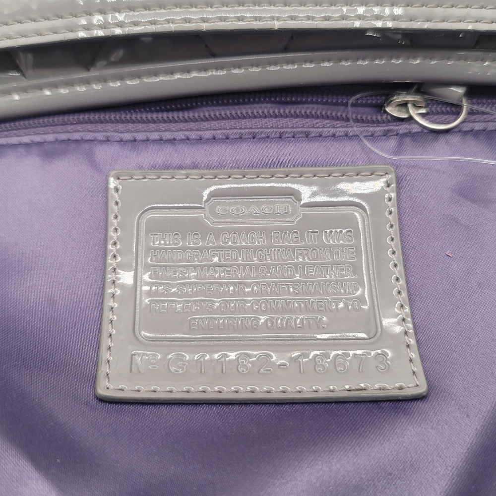 Coach 18673 Poppy Liquid Glass Quilted Shoulder BAG - Picture 7 of 9